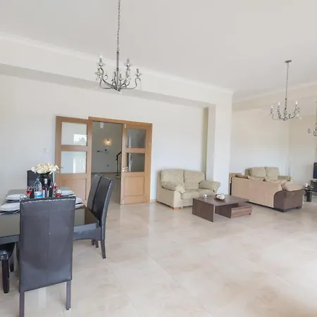 Sparta Luxury